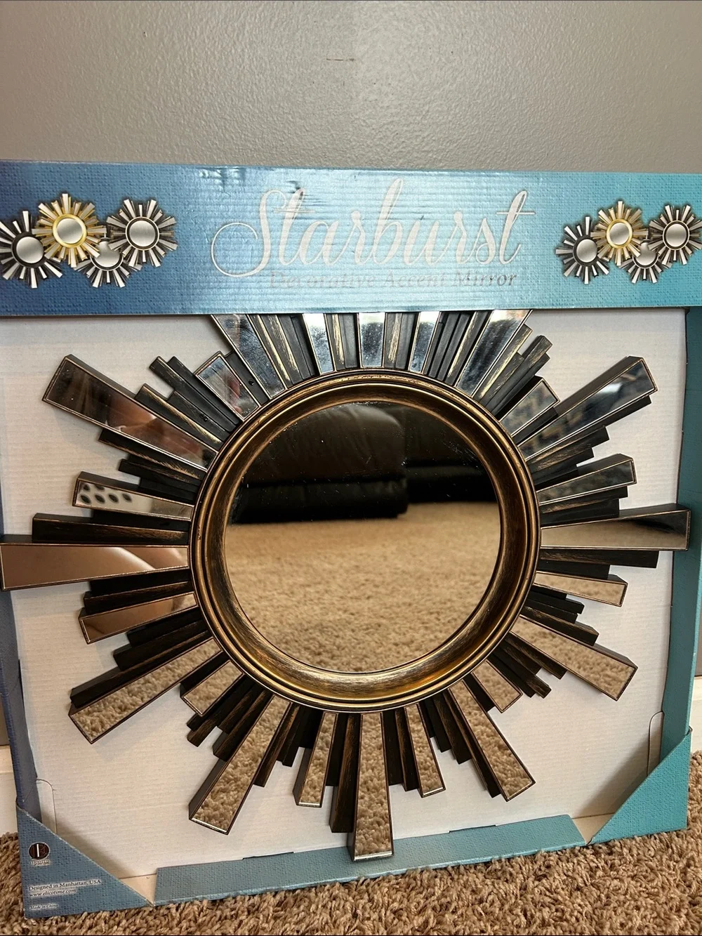 Decorative Wall Mirror in Gold and Black